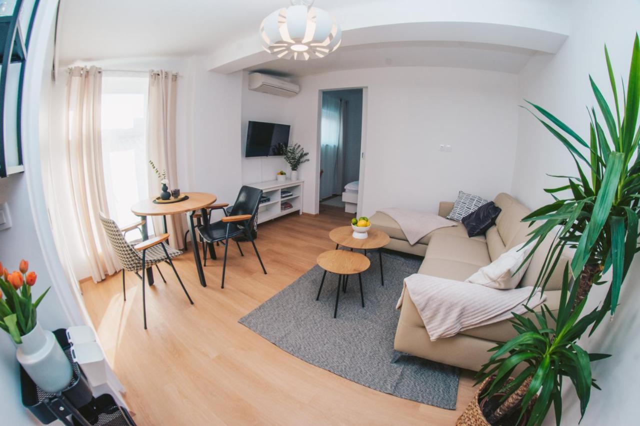 Na Apartments Maribor Exteriör bild