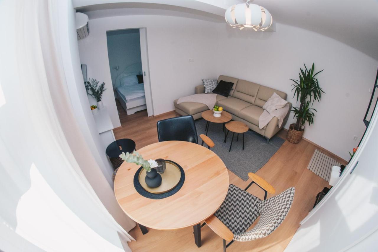 Na Apartments Maribor Exteriör bild